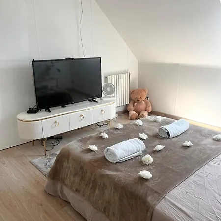 Semesterbostad Sunny House - Maison Avec Jacuzzi, A 10 Min De La